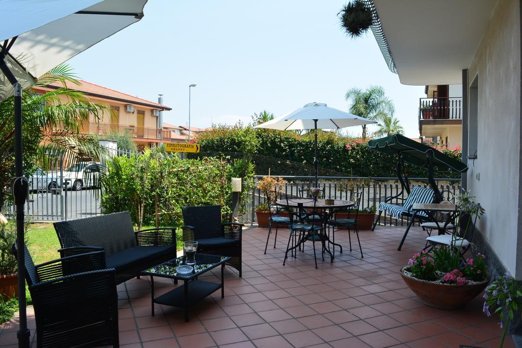 B&B Casa Di Mari Aci Sant'Antonio Exterior photo